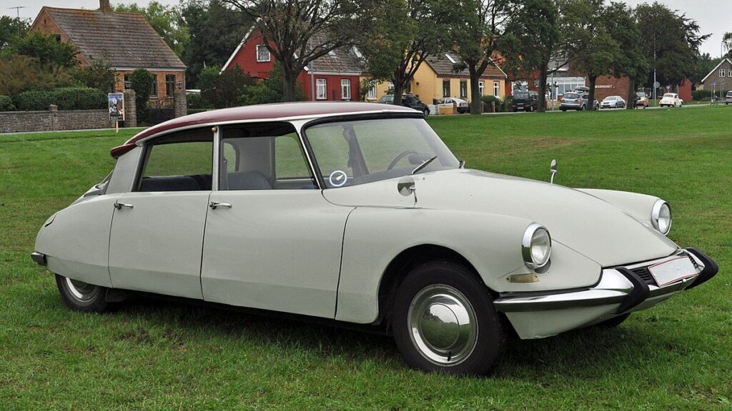 1956-citroen-ds-grey